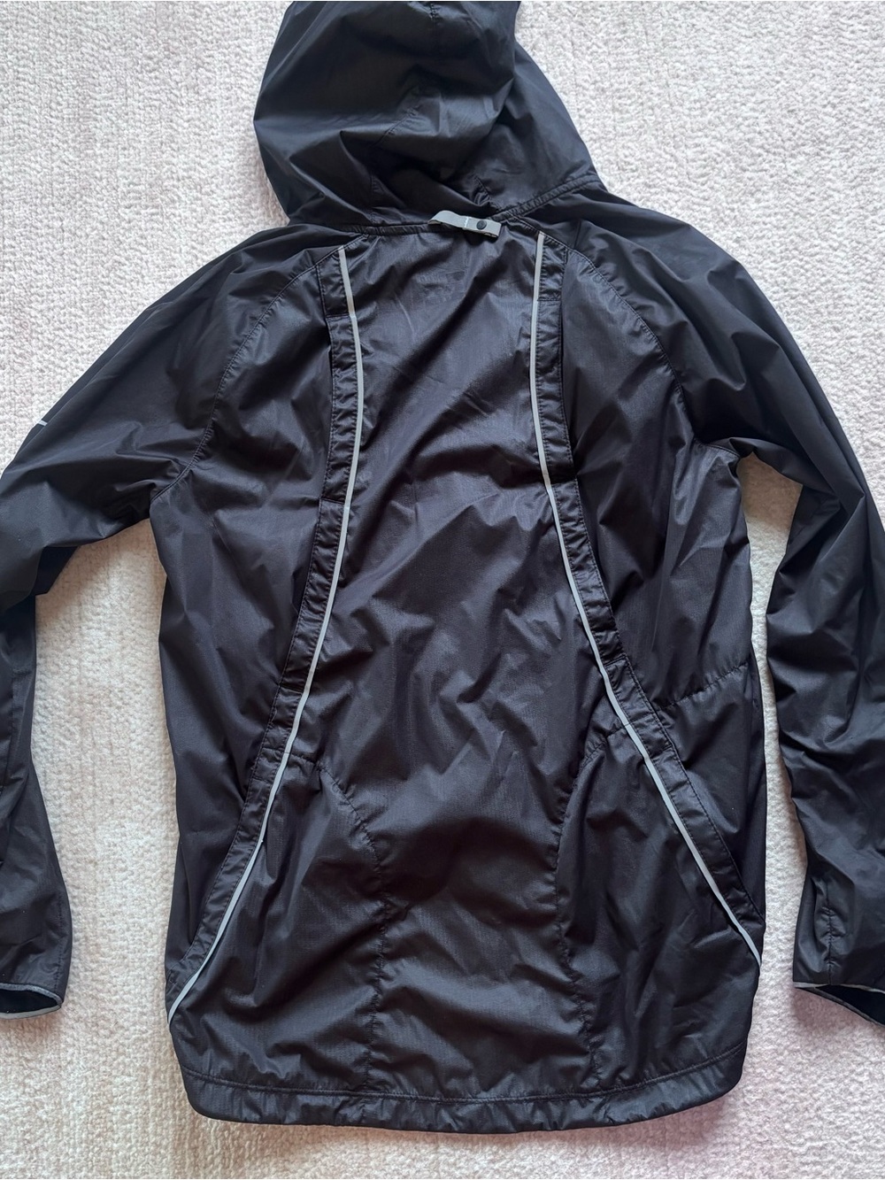 Nike Shield Running Fly Away Black Hooded Windbreaker Jacket for Men - Picture 8 of 8